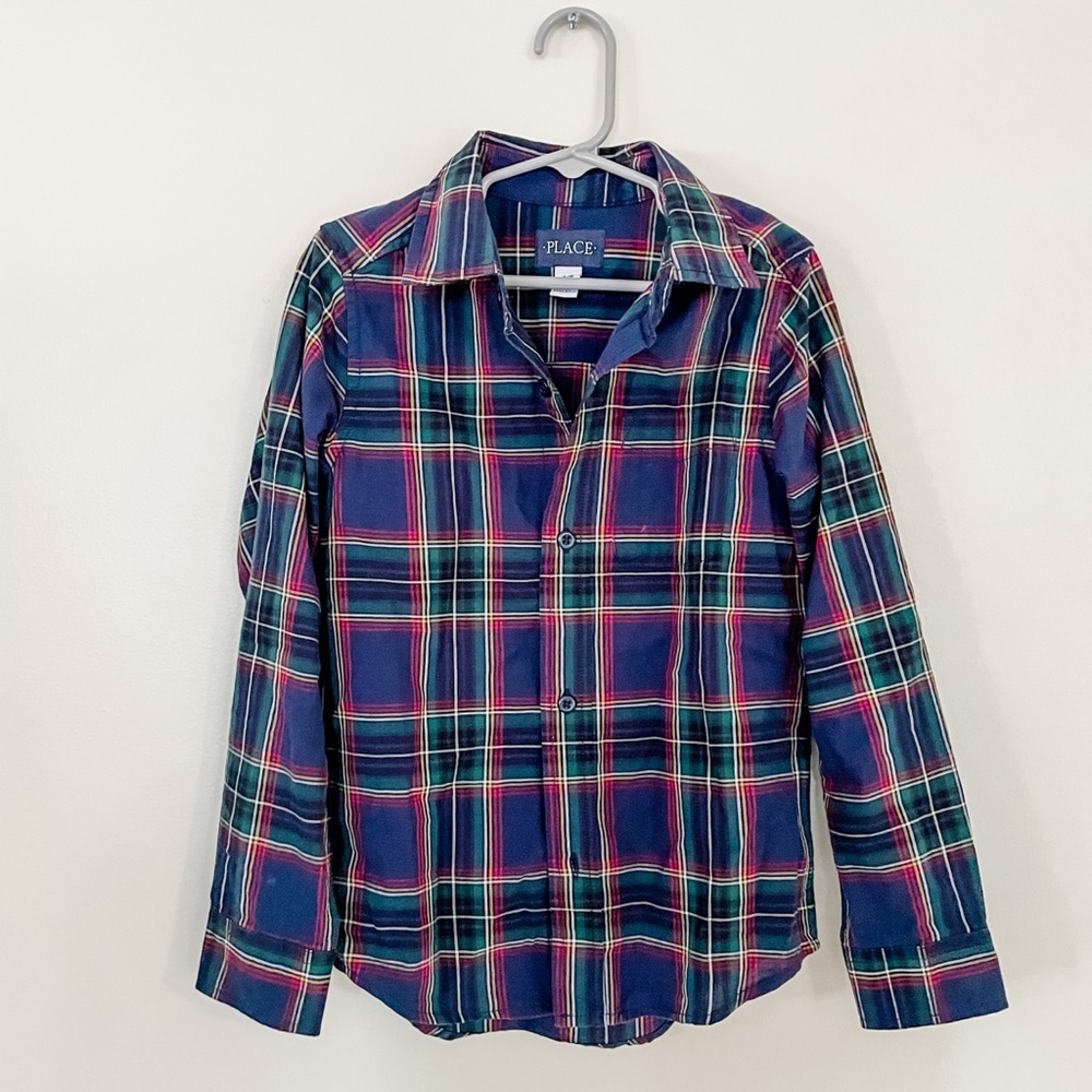 Boys Navy plaid button up shirt. Size 5/6